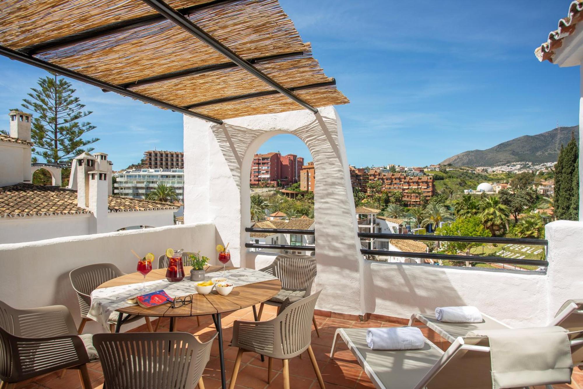 Pueblo Evita Premium Suites Benalmádena Eksteriør billede