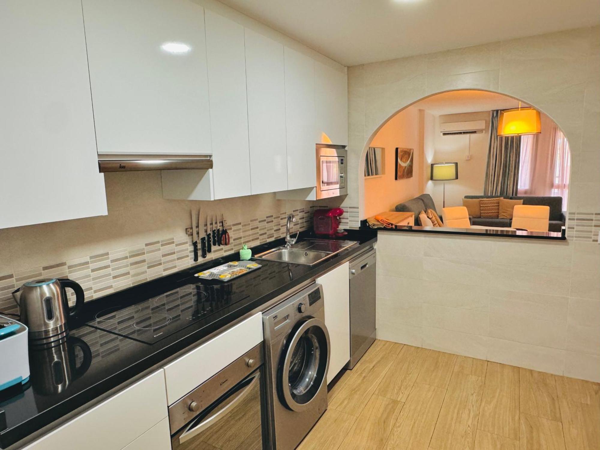 Pueblo Evita Premium Suites Benalmádena Eksteriør billede