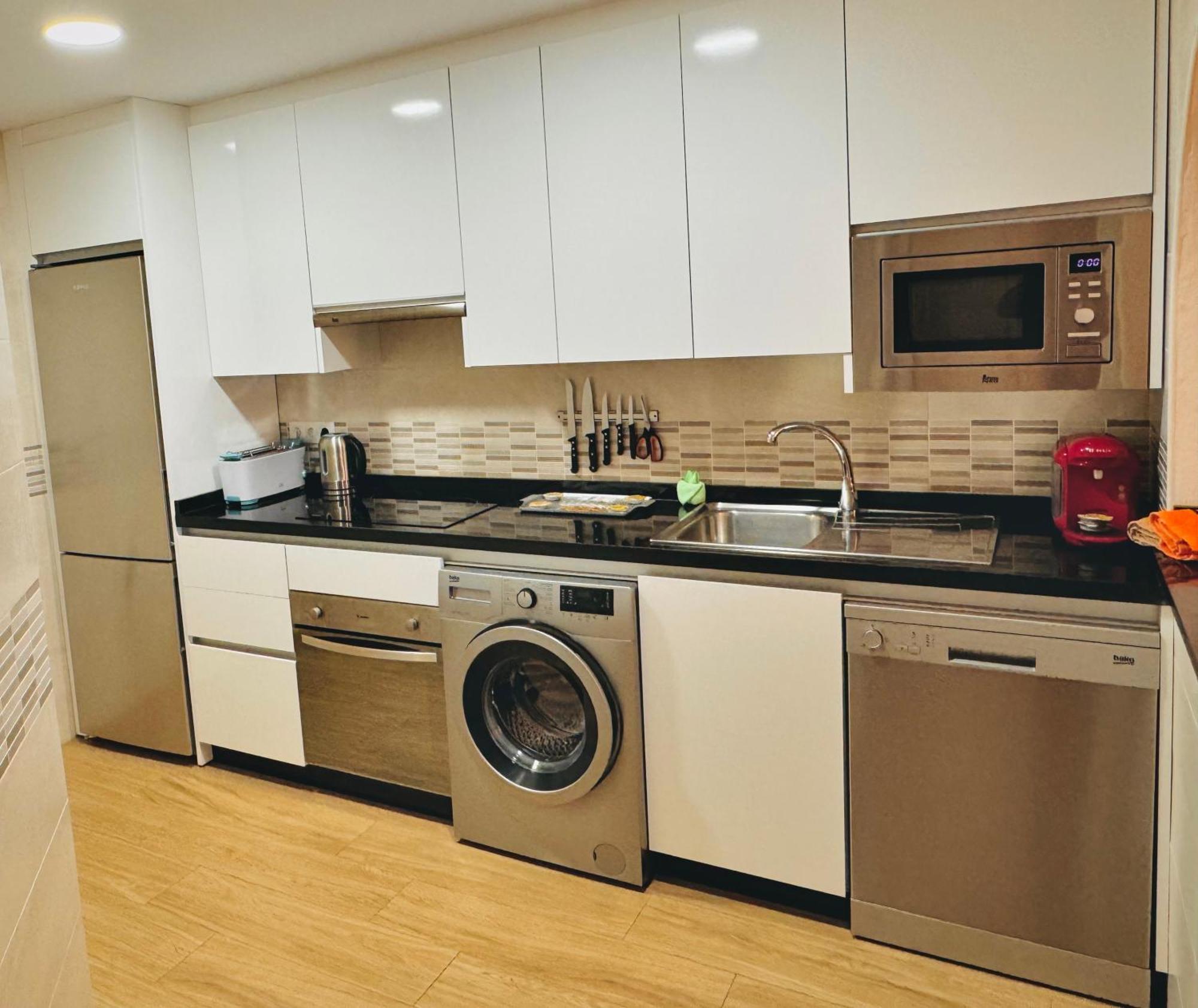 Pueblo Evita Premium Suites Benalmádena Eksteriør billede