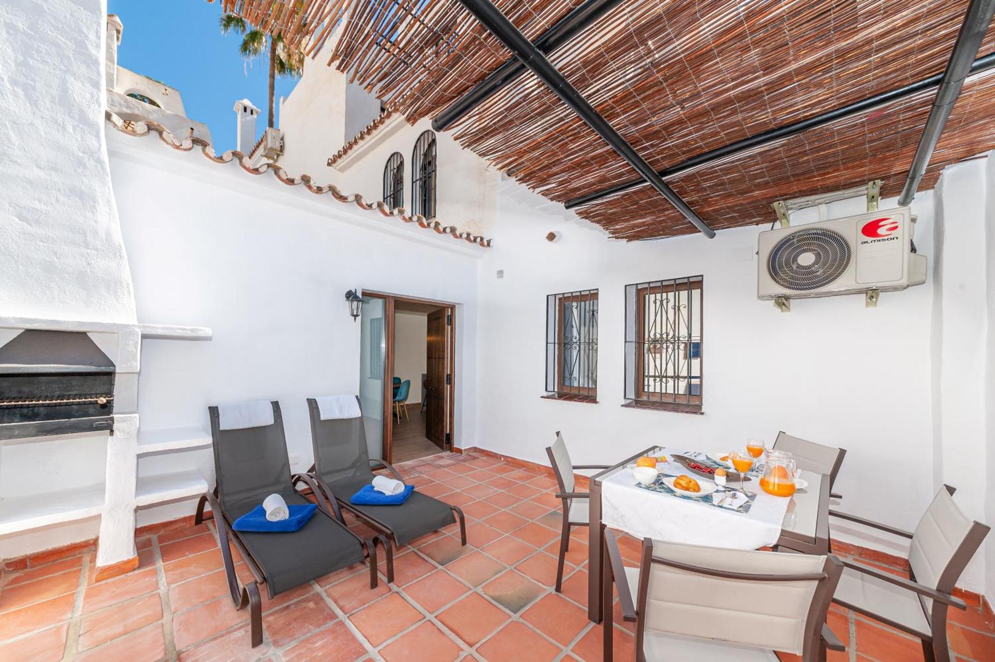 Pueblo Evita Premium Suites Benalmádena Eksteriør billede