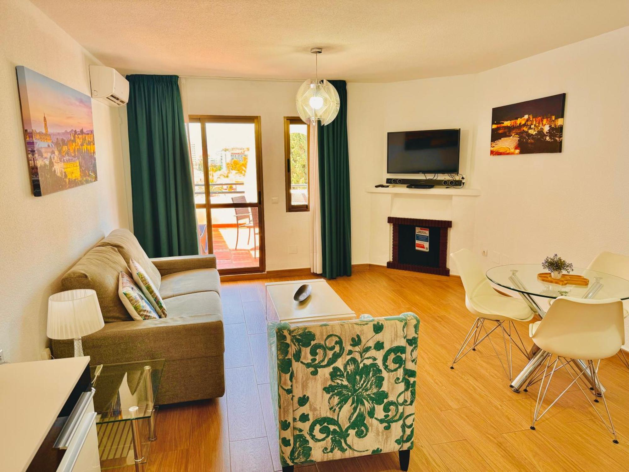 Pueblo Evita Premium Suites Benalmádena Eksteriør billede