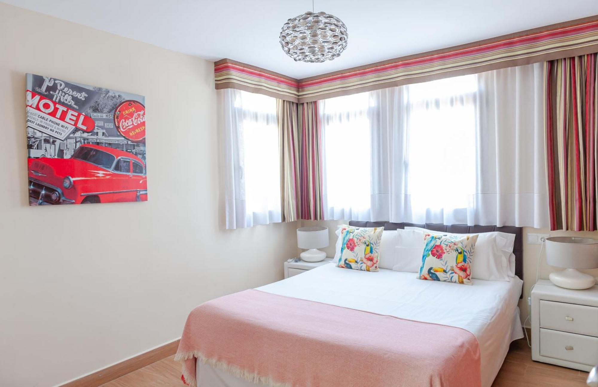 Pueblo Evita Premium Suites Benalmádena Eksteriør billede