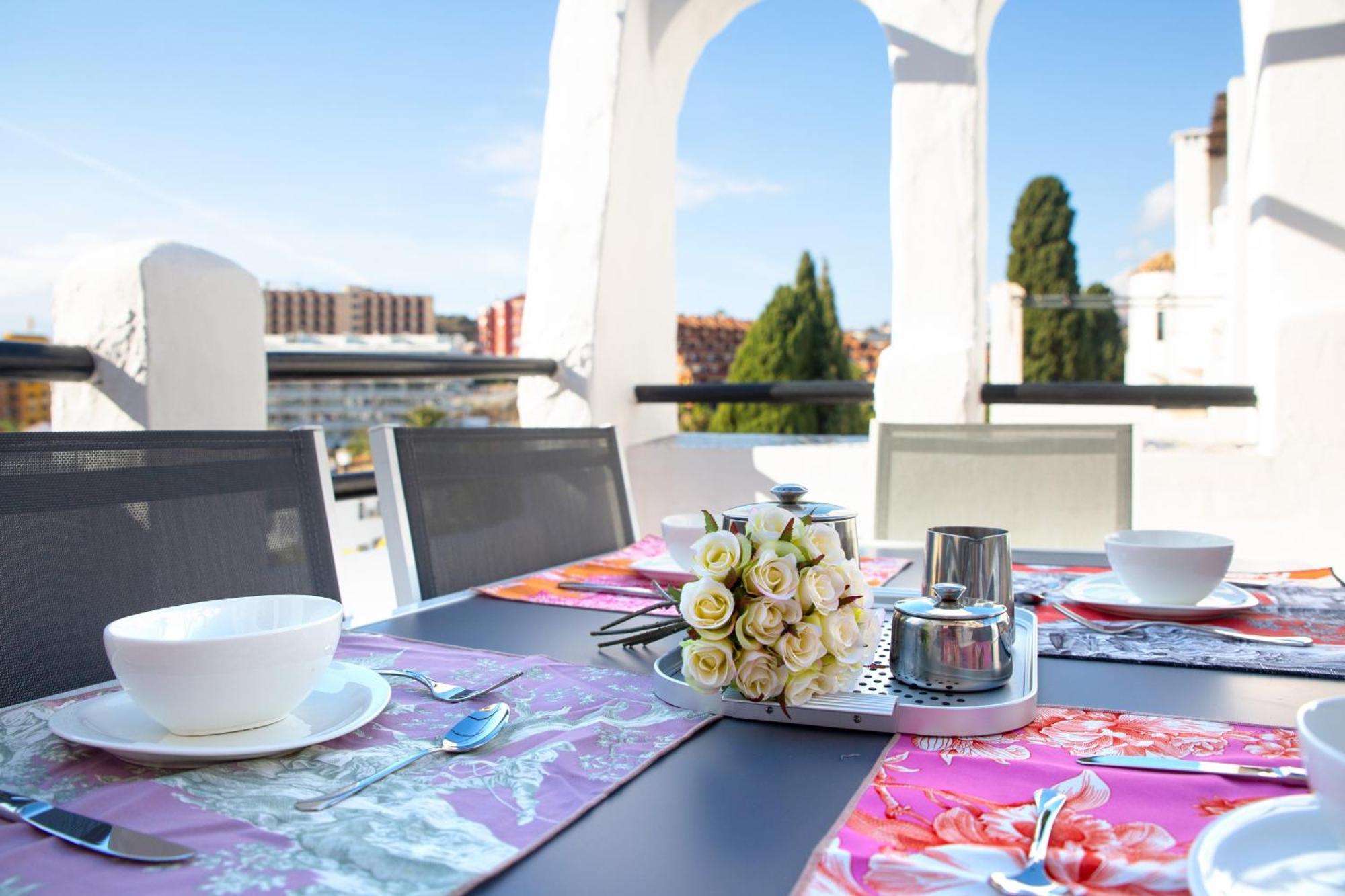 Pueblo Evita Premium Suites Benalmádena Eksteriør billede