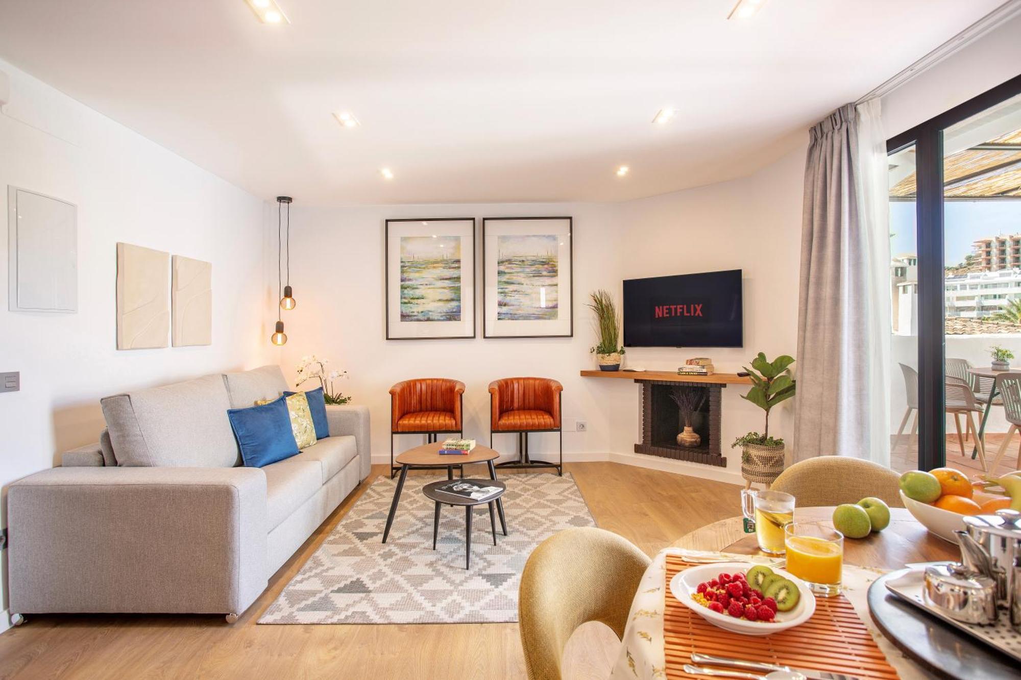 Pueblo Evita Premium Suites Benalmádena Eksteriør billede