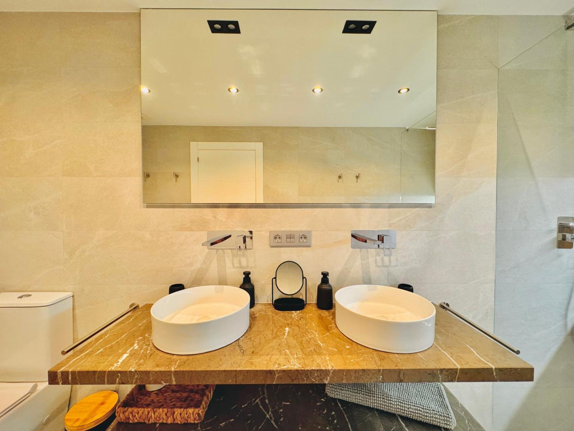 Pueblo Evita Premium Suites Benalmádena Eksteriør billede