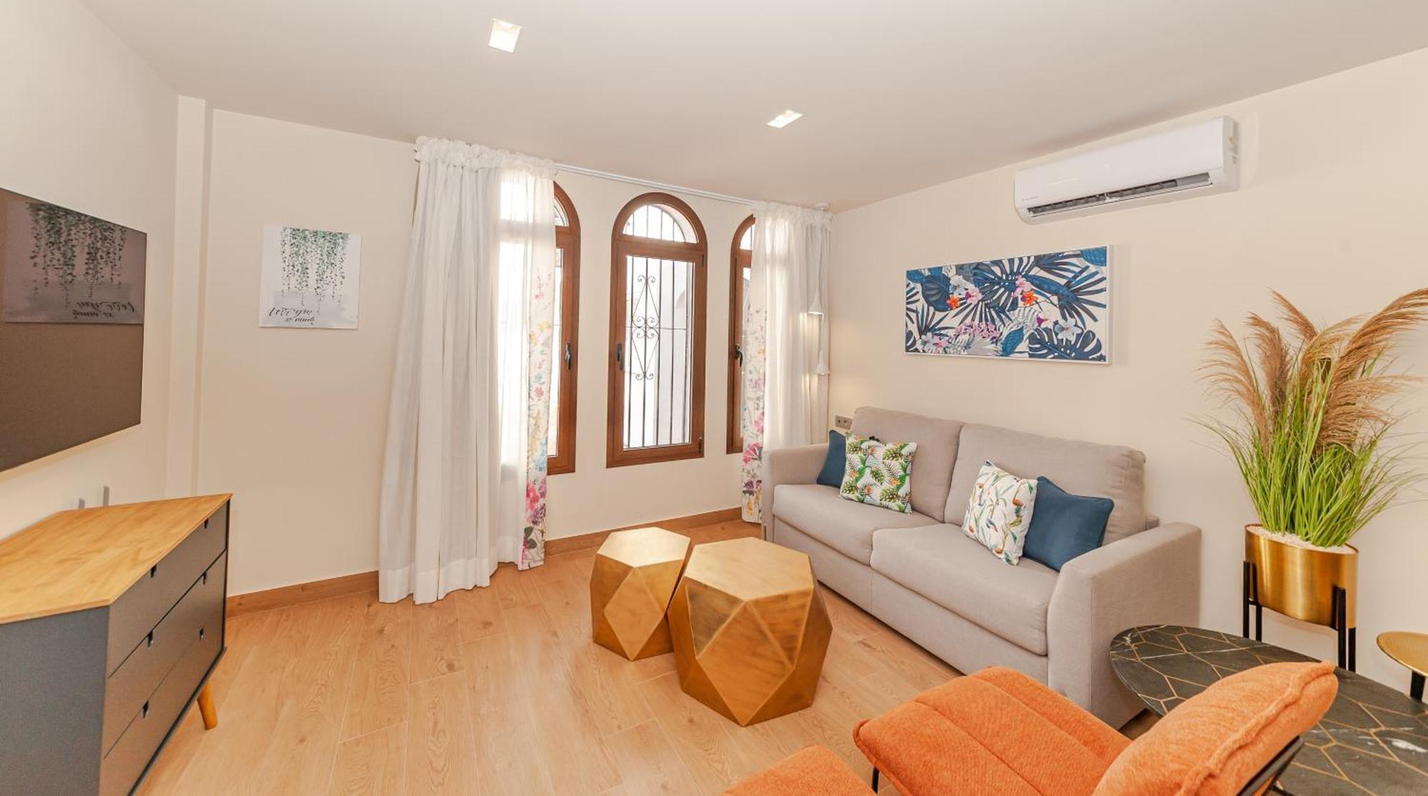 Pueblo Evita Premium Suites Benalmádena Eksteriør billede