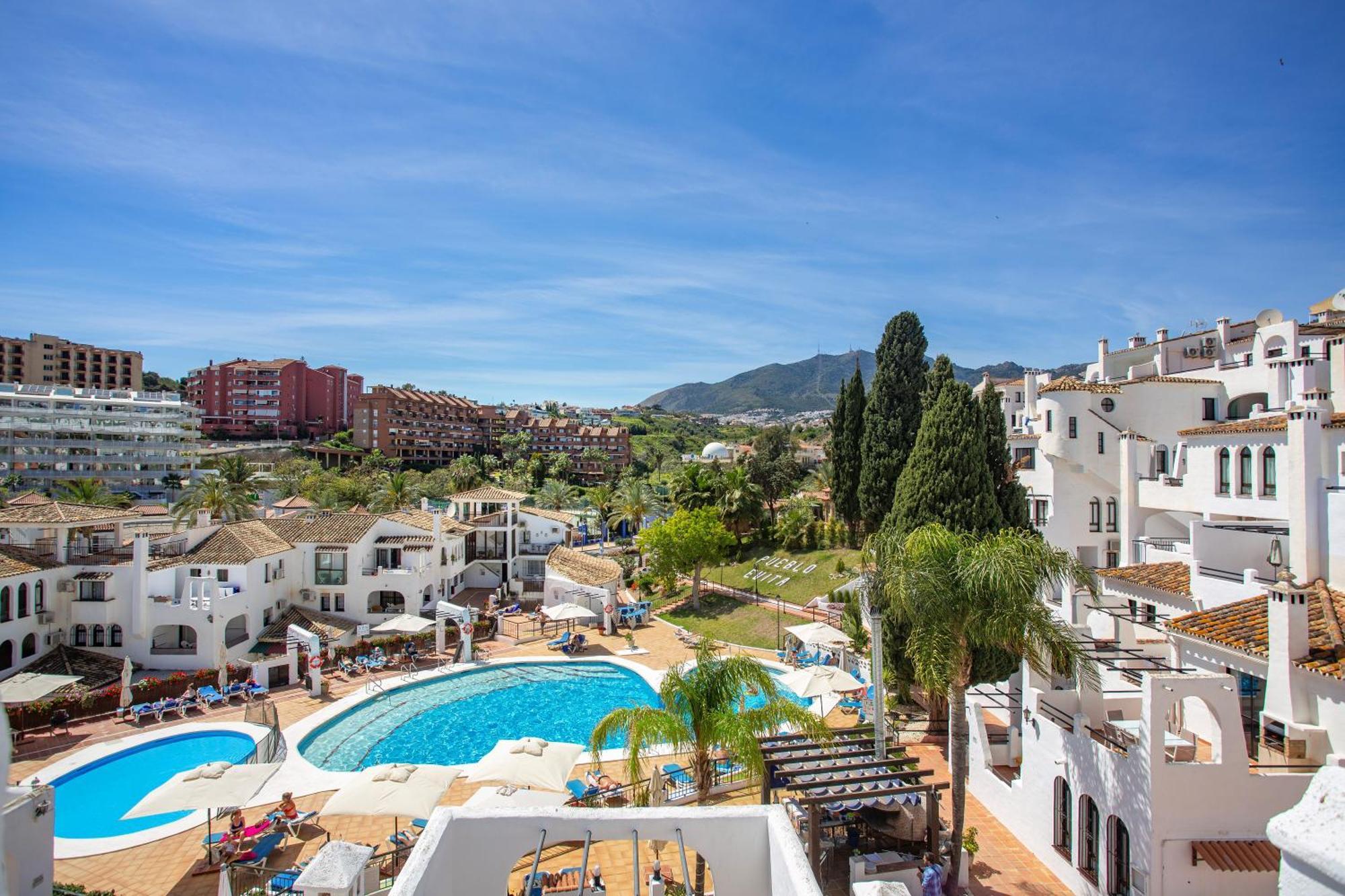 Pueblo Evita Premium Suites Benalmádena Eksteriør billede